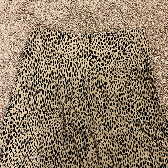 Brandy Melville Leopard/Cheetah Skirt - Picture 3 of 3